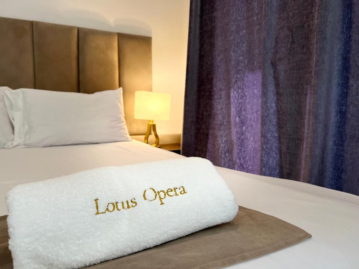 Lotus Opera House Hotel Madrid Luaran gambar